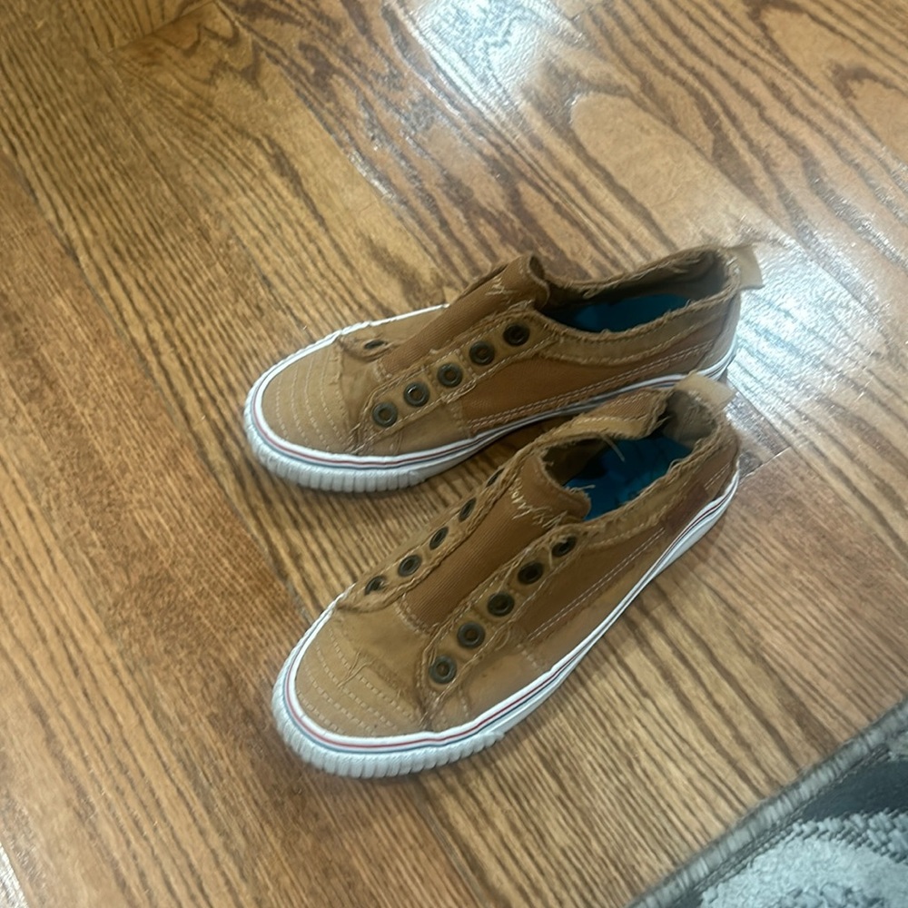 Women shoes size 6/5 use one time